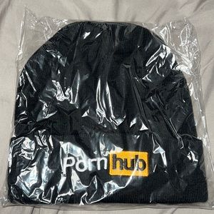 Knit pom Pornhub Beanie new licensed